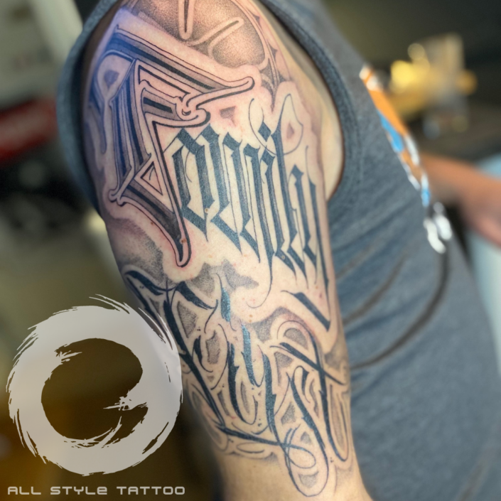 Allstyle Tattoostudio Werneuchen Lettering Text Tattoo Oberarm