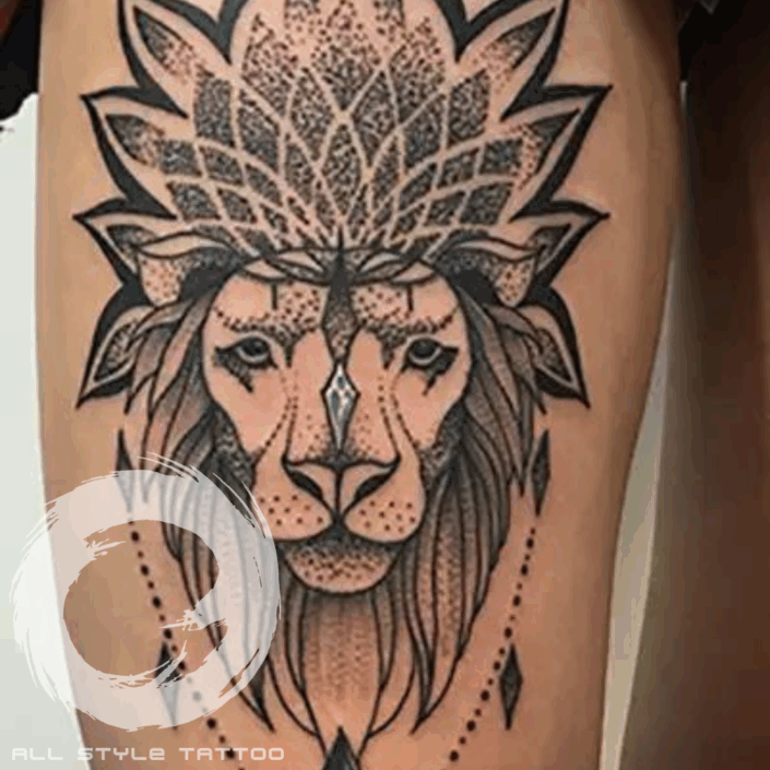 Grafisches Dotwork Tattoo eines Löwen – gestochen im All Style Tattoo Studio Lübbenau im Spreewald