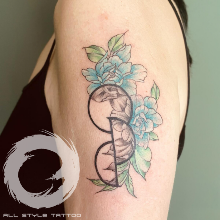 Organspende Tattoo mit Blumendeko von Anche im All Style Tattoo Werneuchen