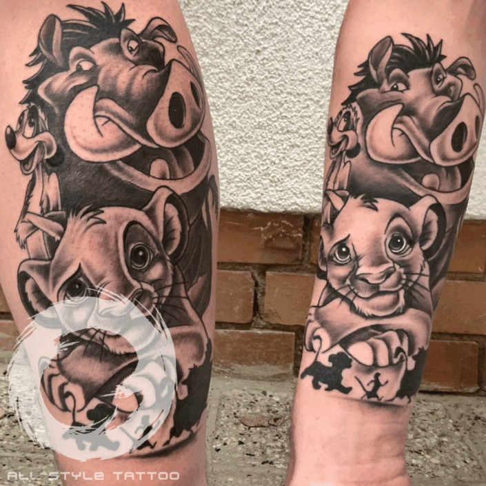 Hakuna Matata Tattoo mit König der Löwen Silhouetten – gestochen im All Style Tattoo Studio Lübbenau im Spreewald